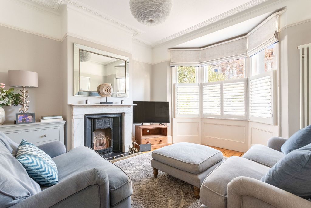 Property photo 1 of 24