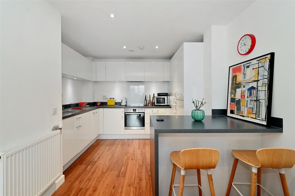 Property photo 3 of 12 Kerensky-House (4).Jpg