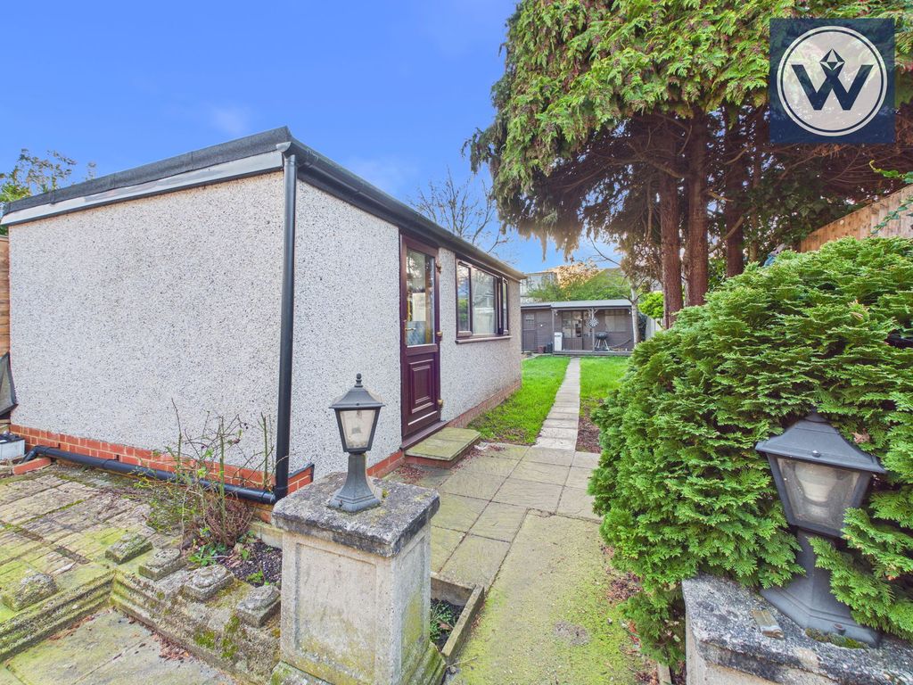 Property photo 3 of 23