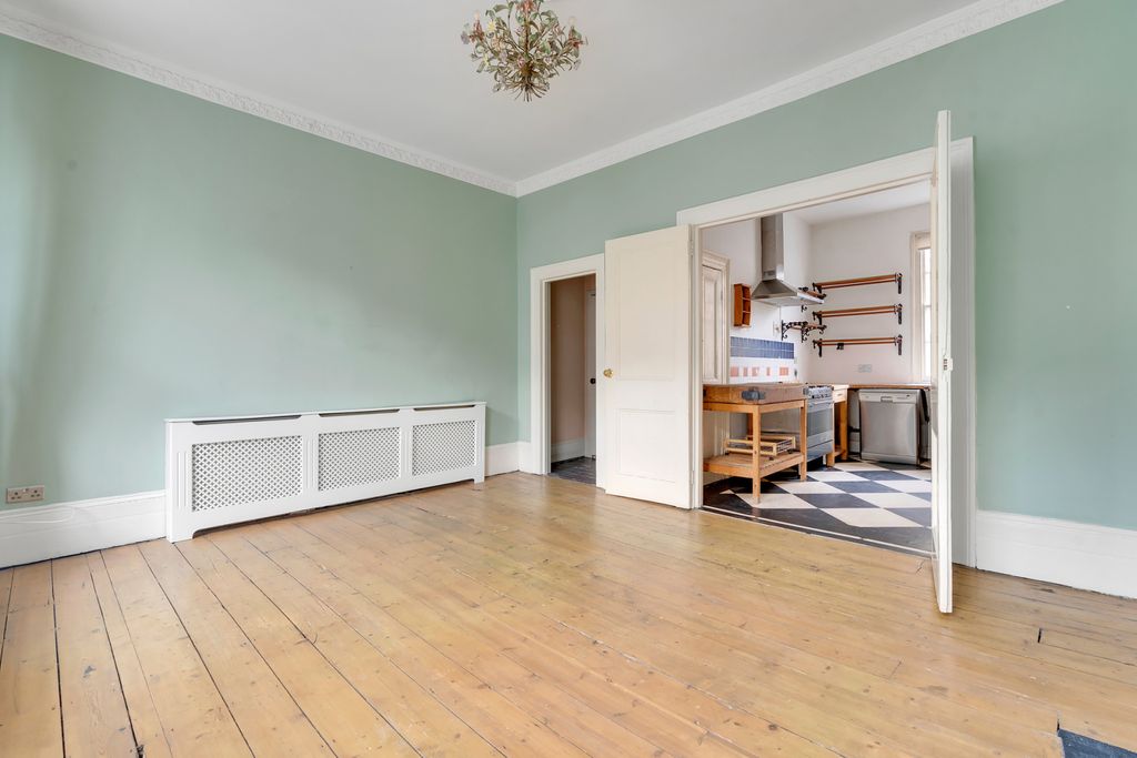 Property photo 3 of 12 Picture No. 37