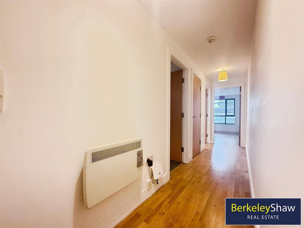 Property photo 1 of 10 Entry Hallway