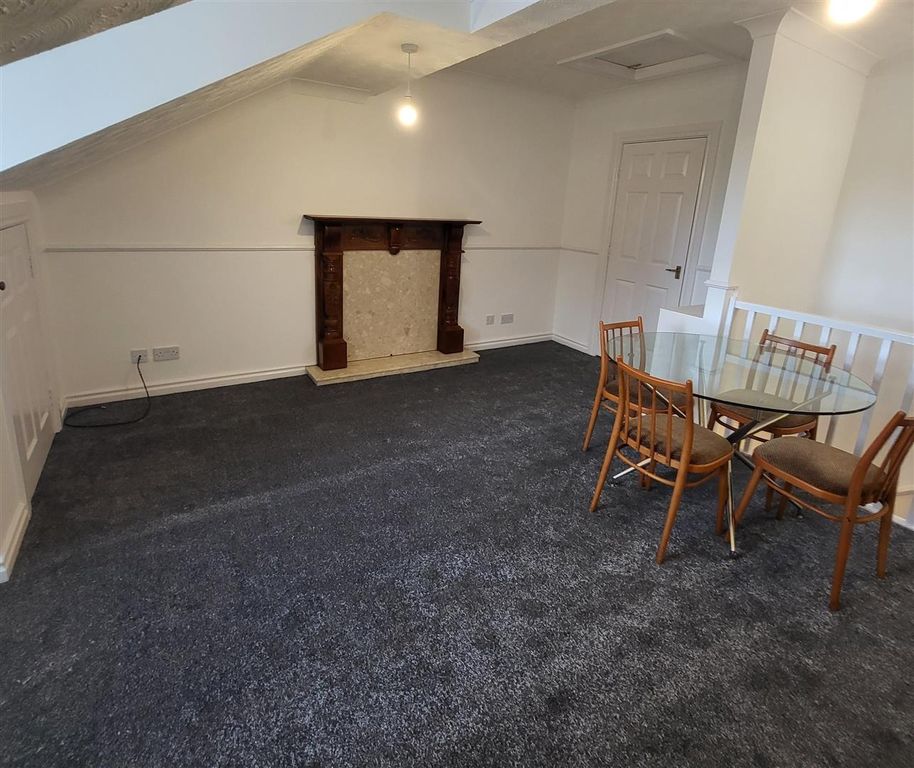 Property photo 3 of 7 8 Sherringham House Lounge 2 .Jpg