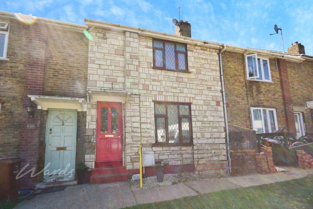 Property photo 1 of 9 Darnley Front