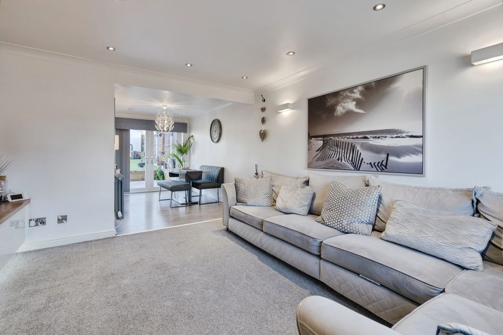 Property photo 3 of 23 Pbox-Img.Jpg