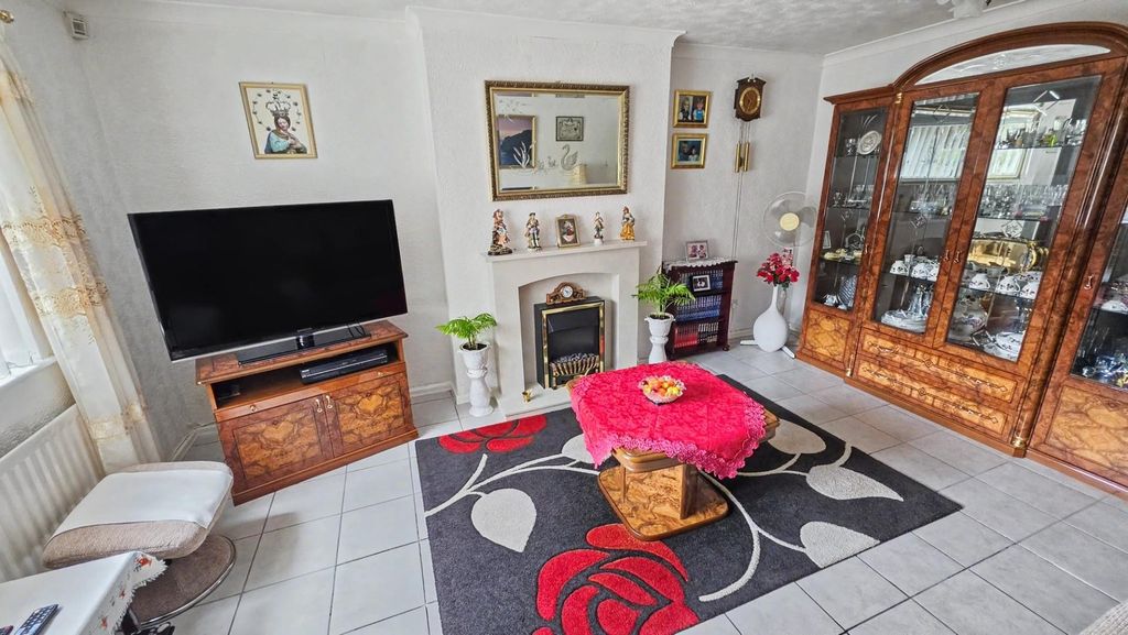 Property photo 2 of 16