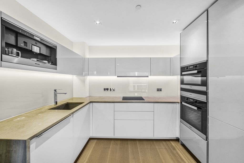 Property photo 2 of 14 Dsc_0300_High