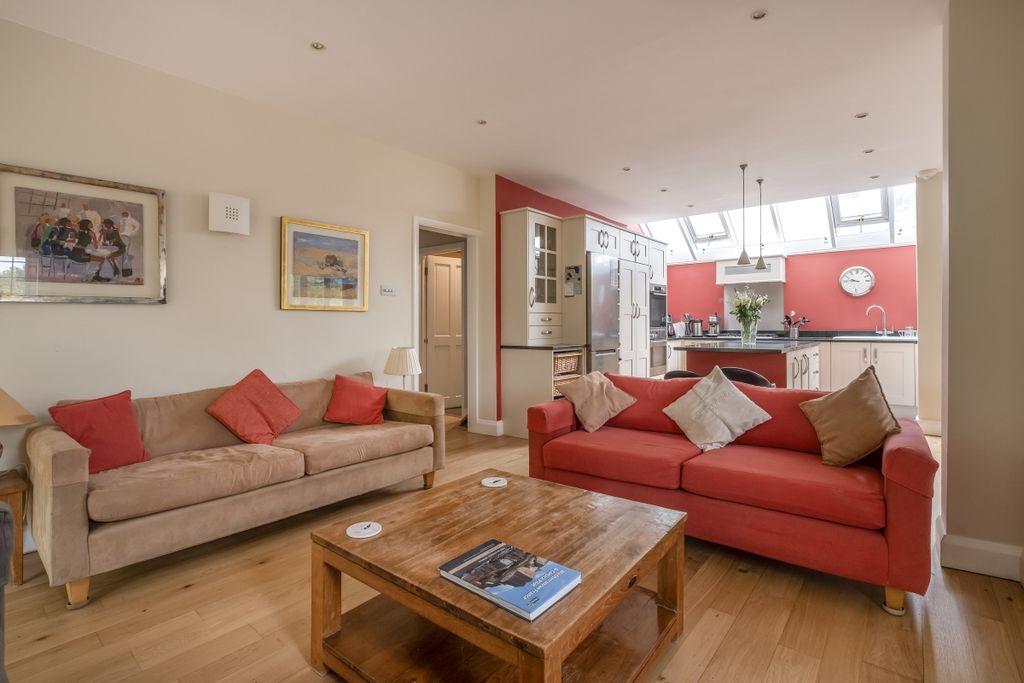 Property photo 3 of 40 Family Area B