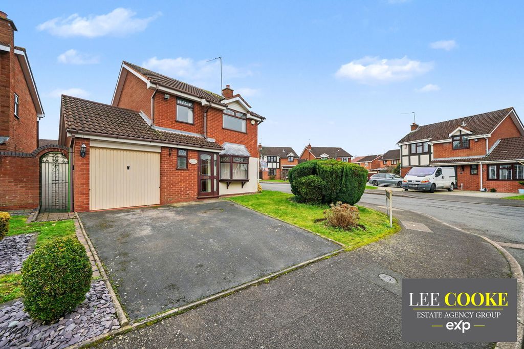 Property photo 1 of 25