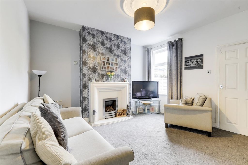 Property photo 3 of 25 226.Jpg