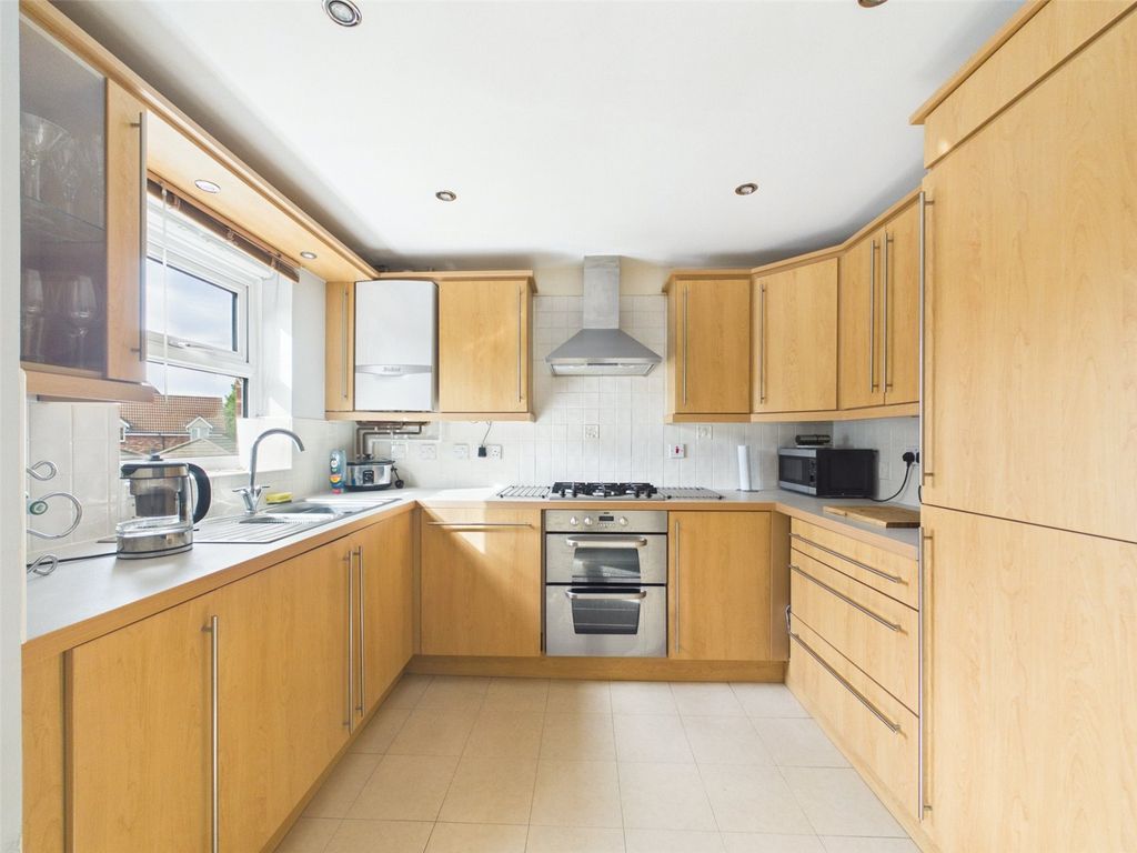 Property photo 2 of 11 Picture No. 14
