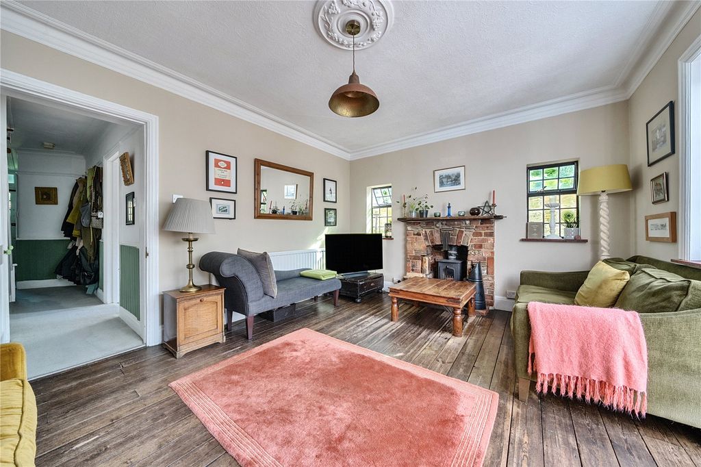 Property photo 2 of 18 Picture No. 21