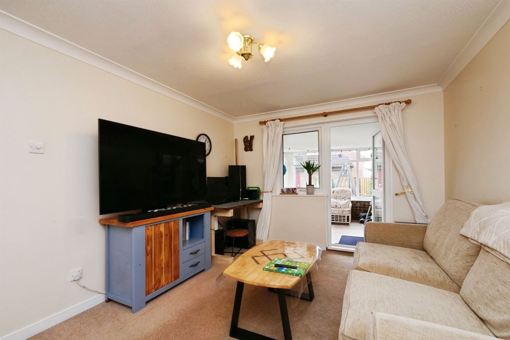 Property photo 3 of 15