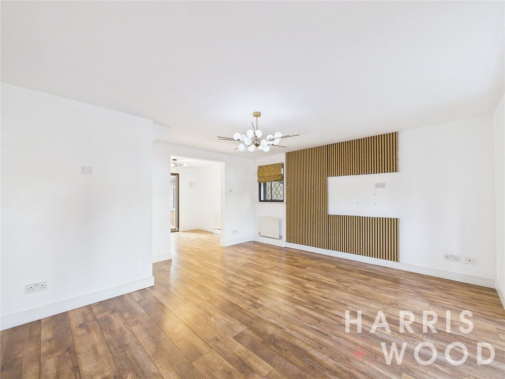 Property photo 3 of 19 Picture No. 32