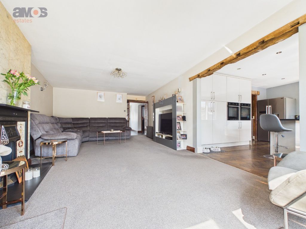 Property photo 2 of 20 5357172