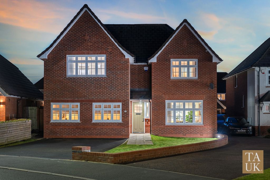 Property photo 1 of 39