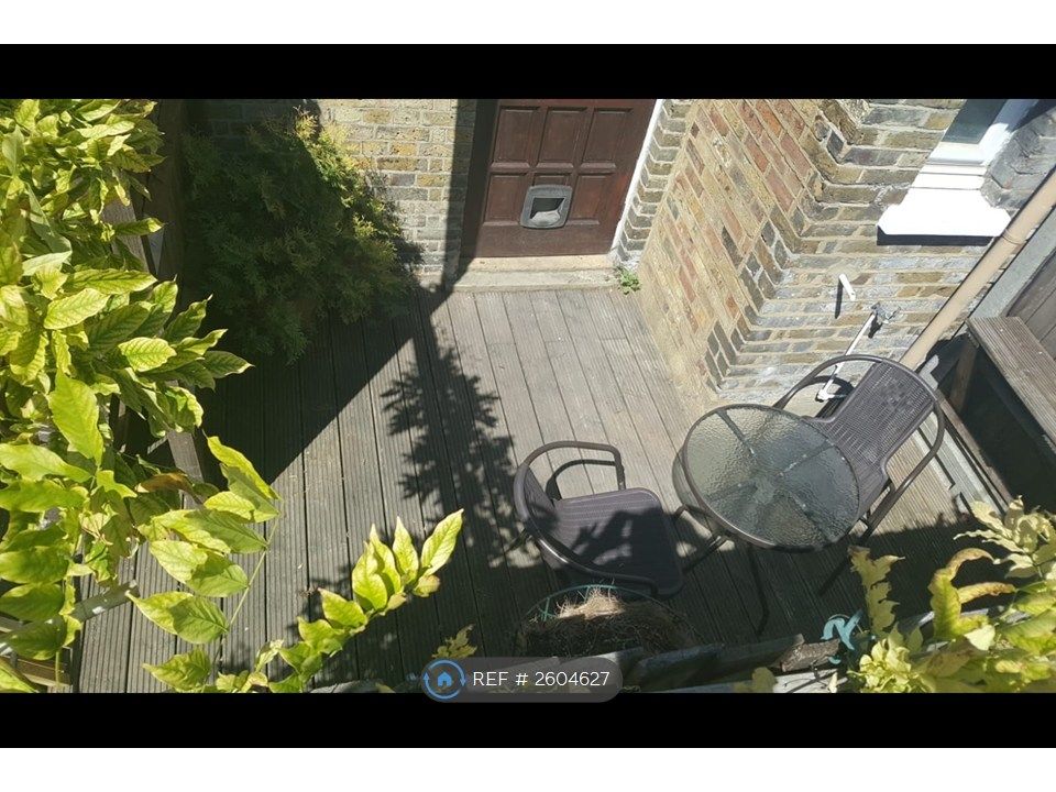 Property photo 1 of 11 Garden