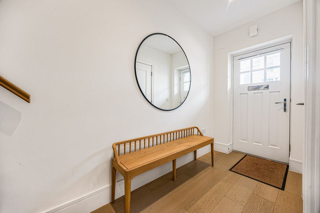 Property photo 3 of 23