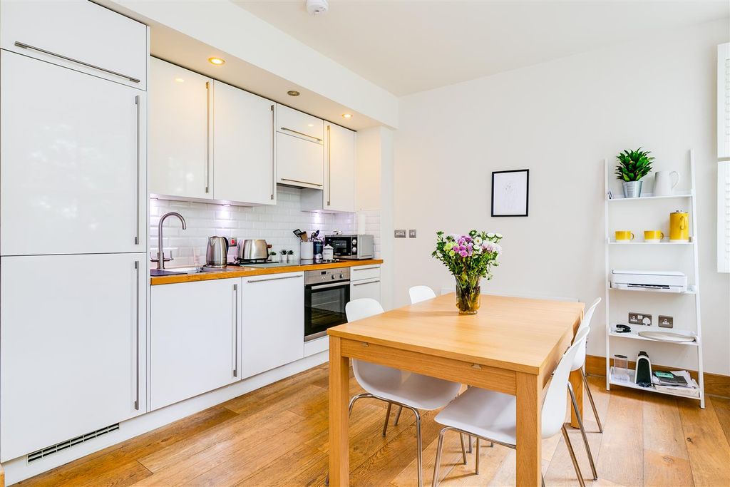 Property photo 2 of 8 Tollbooth Apartments, Flat 4-3.Jpg