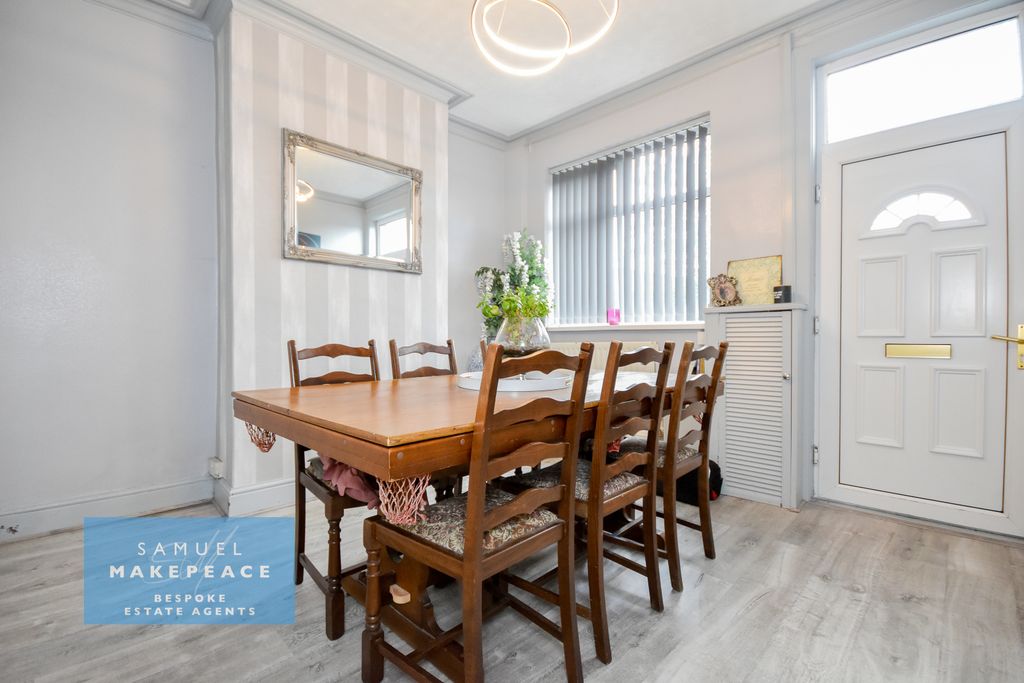 Property photo 2 of 19 Gallery