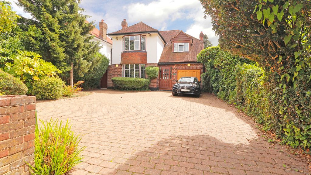 Property photo 1 of 17