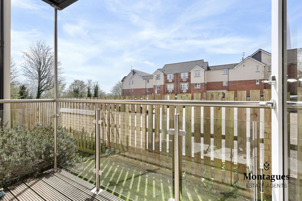 Additional image 14 of 2 bed flat for saleCentre Drive, Epping CM16