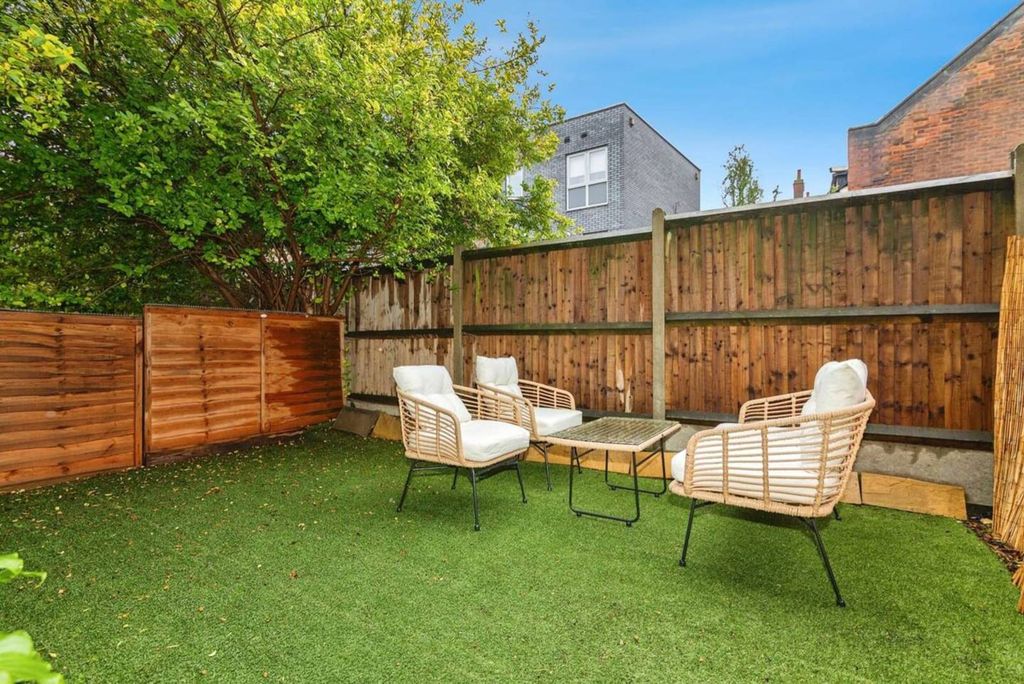 Property photo 3 of 16