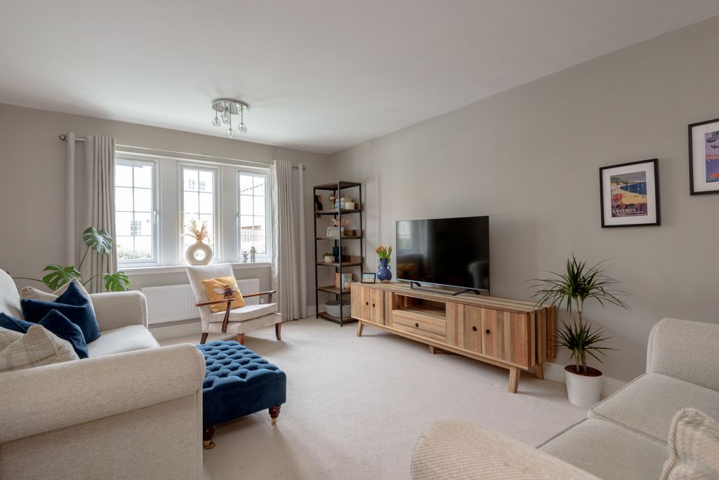 Property photo 2 of 27 Property Image 2