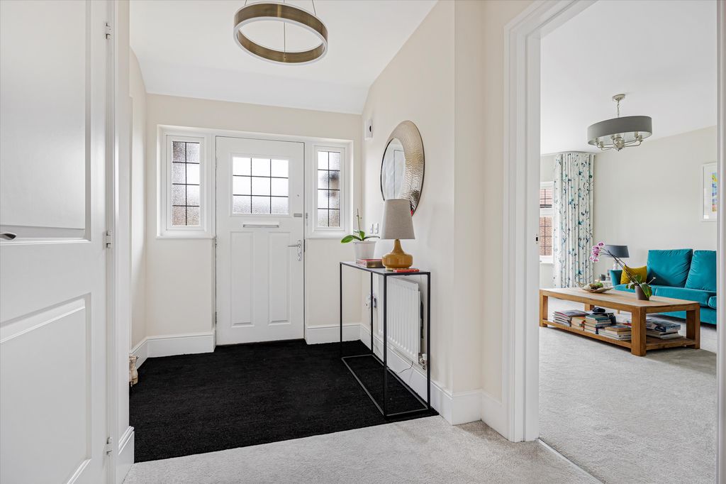 Property photo 3 of 23 Image