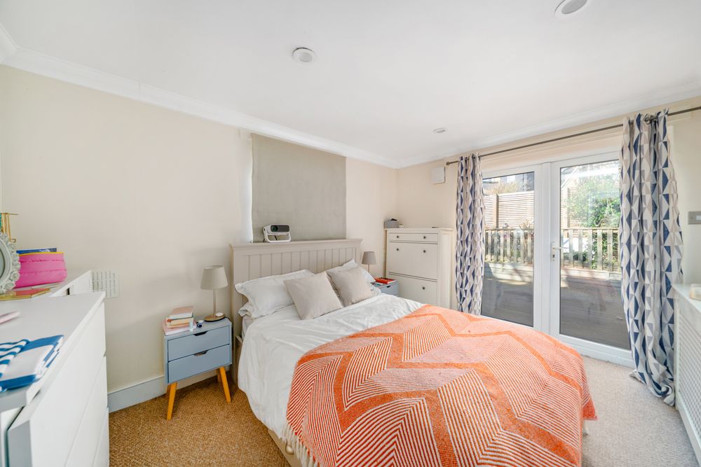 Property photo 3 of 9 Photo 7