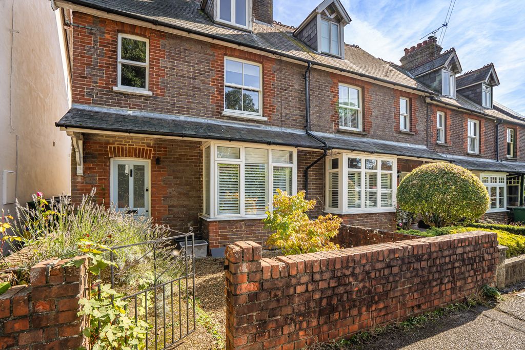 Property photo 1 of 20 Front View