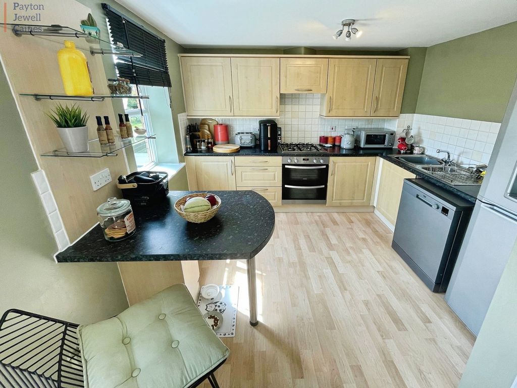 Property photo 3 of 21 Not Specified