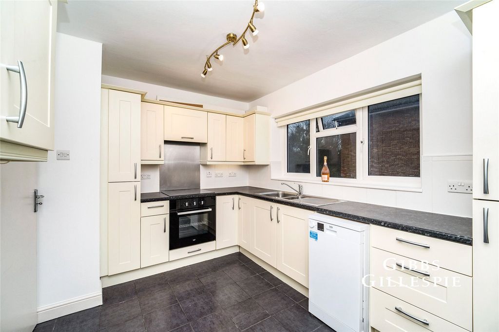 Property photo 2 of 13 Picture No. 03