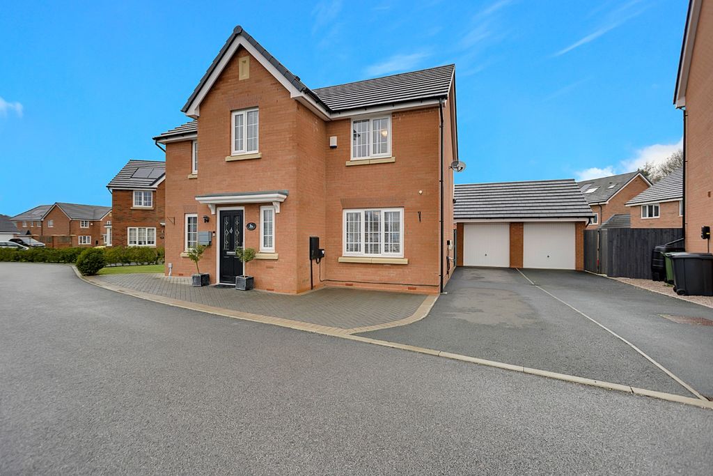 Property photo 2 of 26 4728583