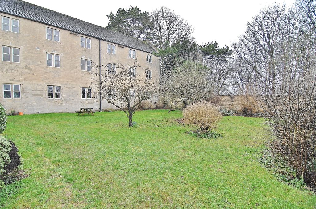 Property photo 1 of 14 Picture No. 51