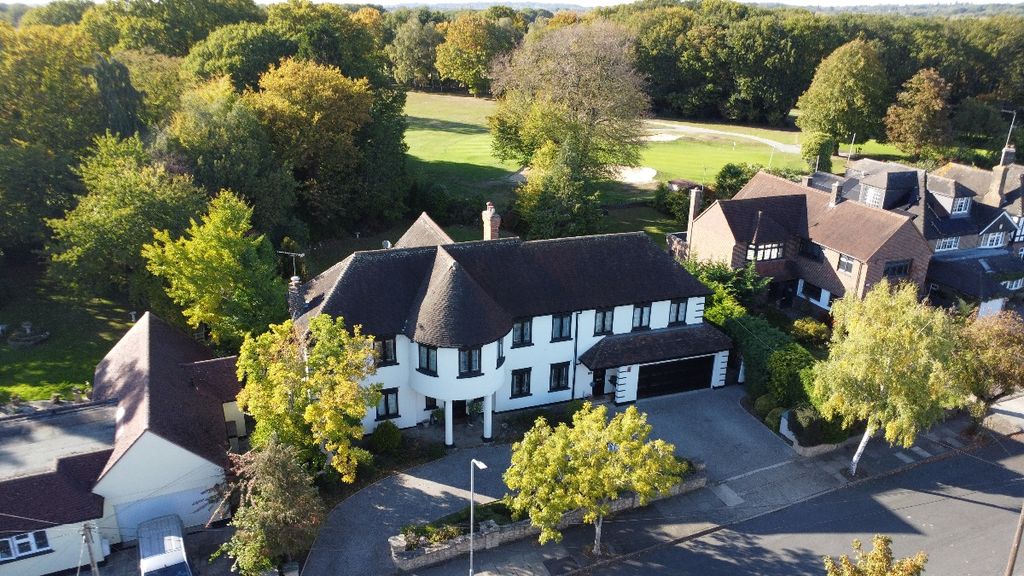 Property photo 1 of 28