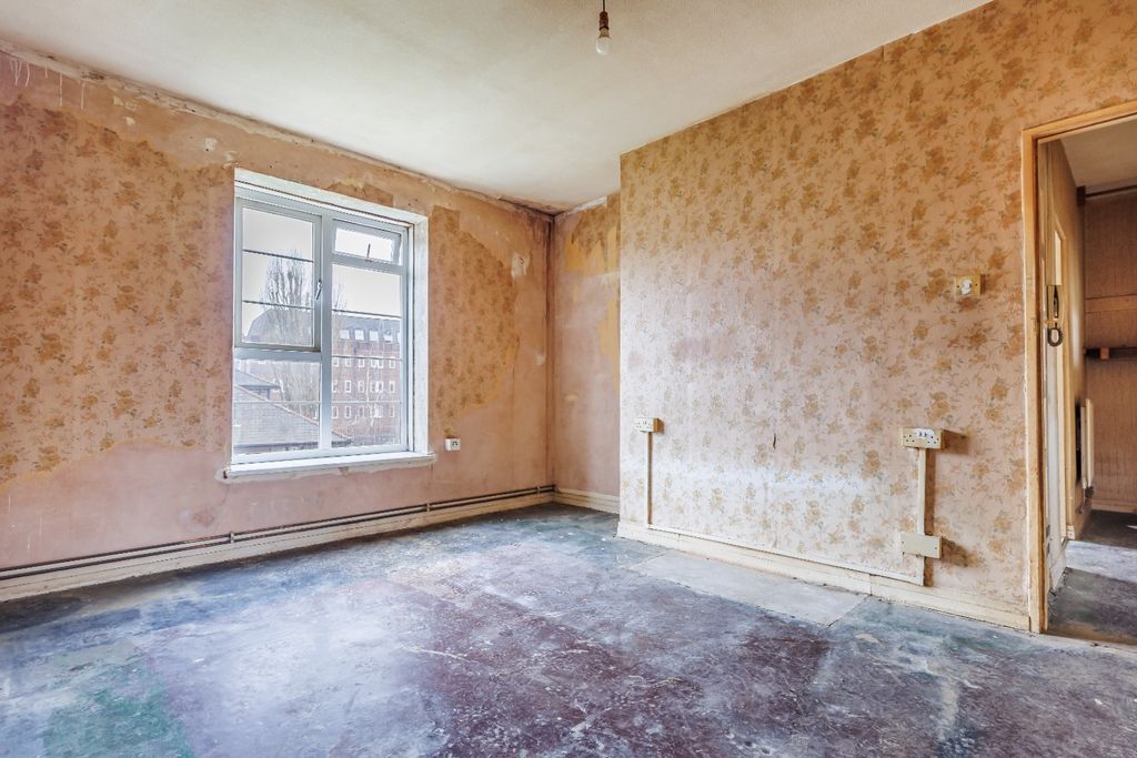 Property photo 3 of 14 4913134