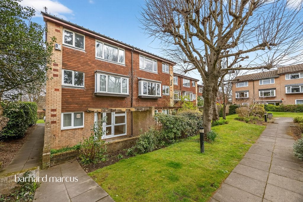 Property photo 2 of 20