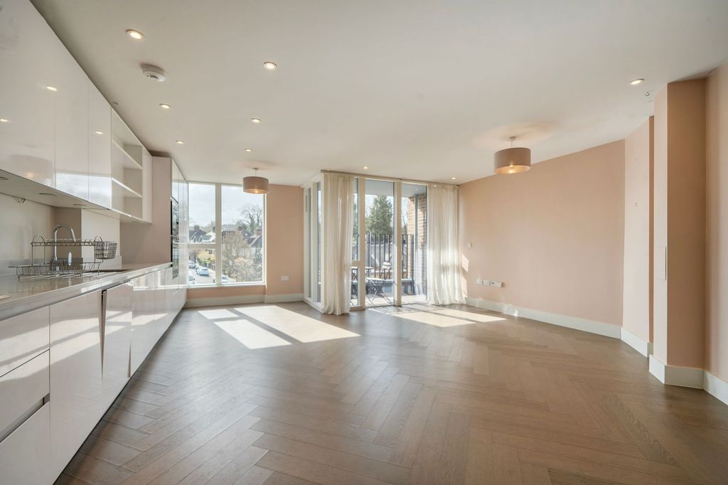 Property photo 1 of 21