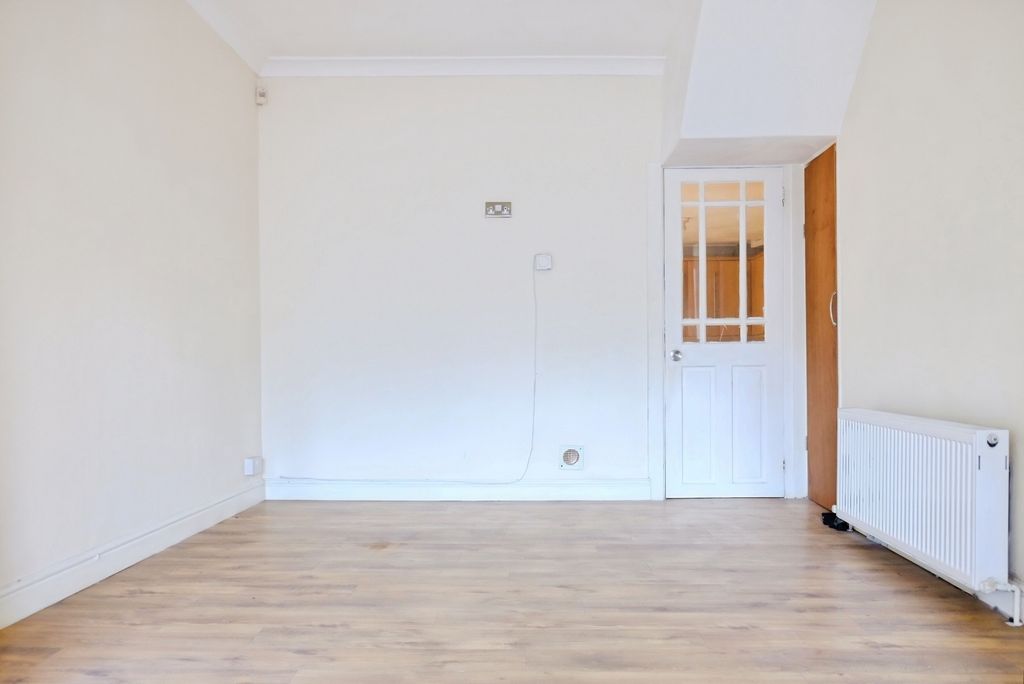 Property photo 2 of 10 1F9A3E12-Fileacce...