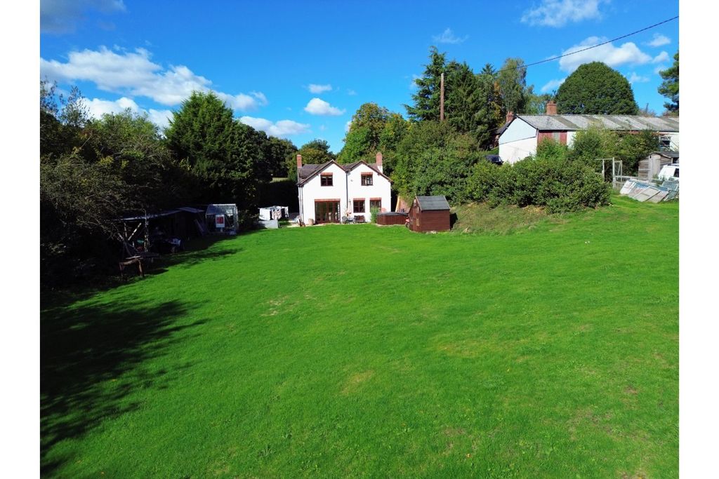 Property photo 3 of 21