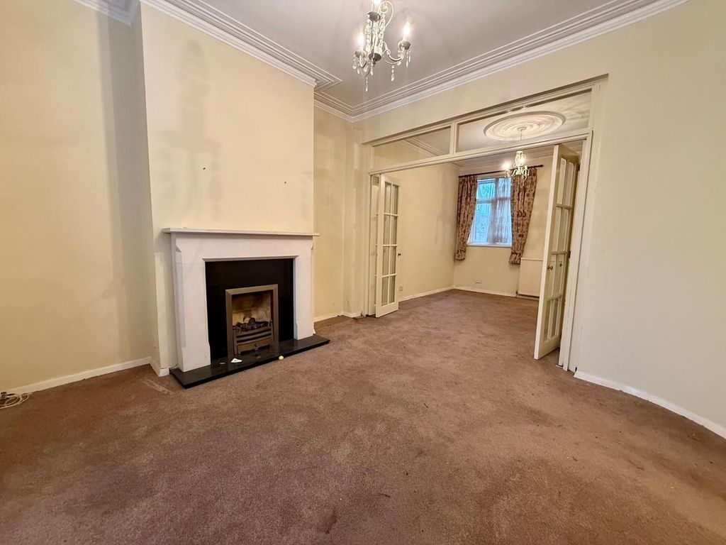 Property photo 2 of 11 Thumbnail_Img_1221.Jpg