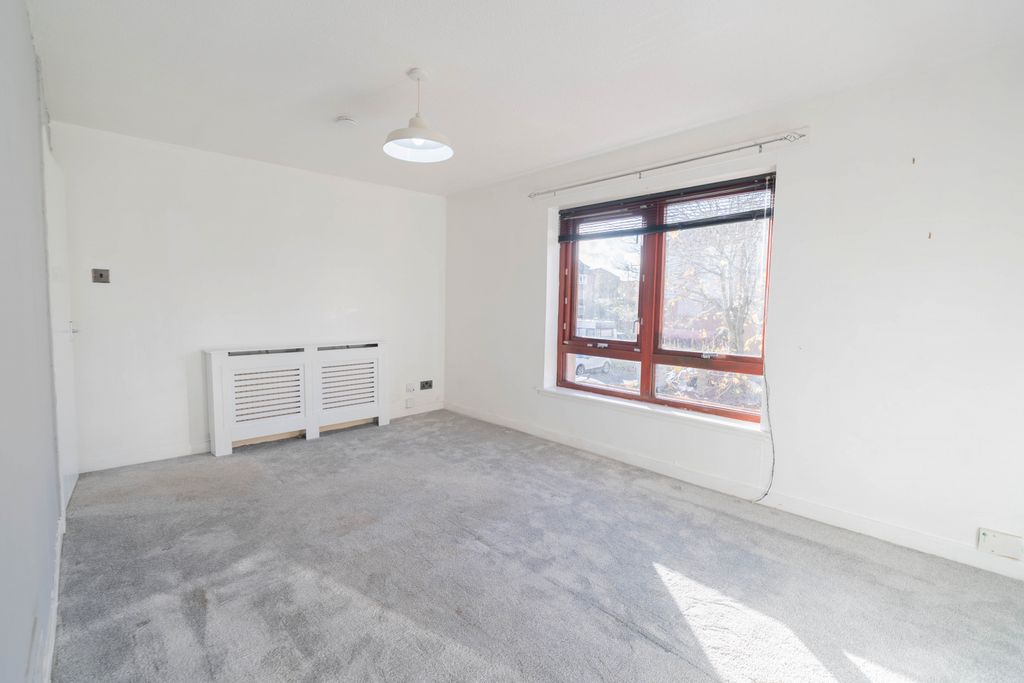 Property photo 3 of 35 Gallery