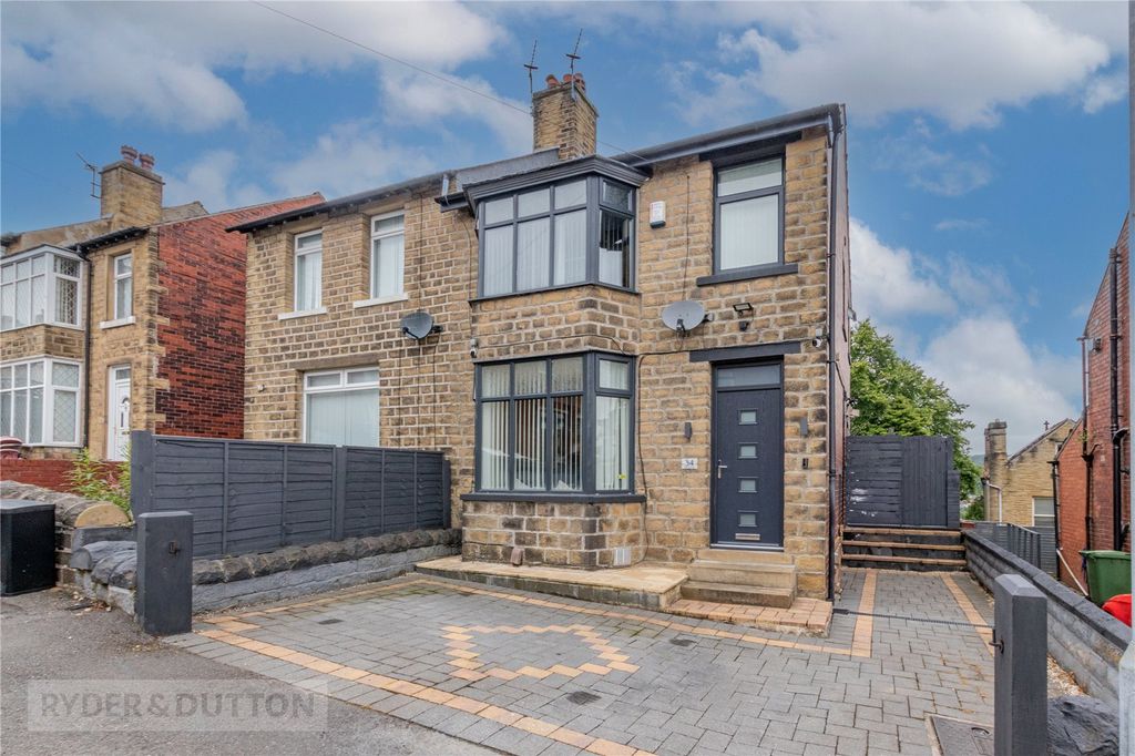 Property photo 1 of 17 Front