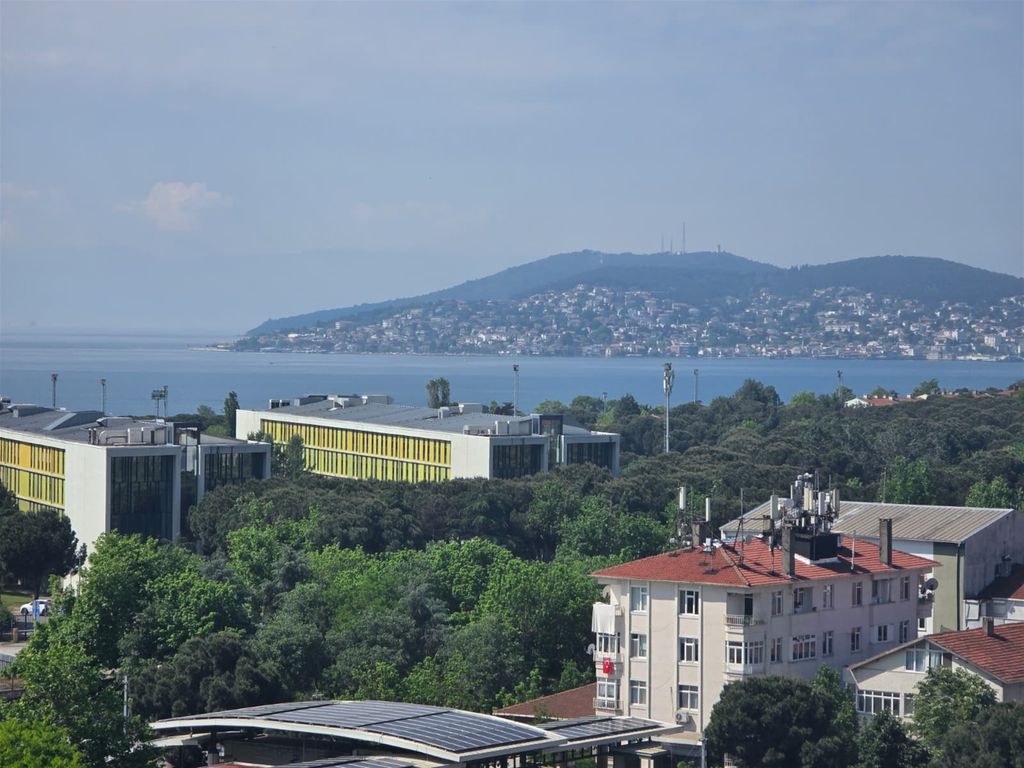 Property photo 2 of 13 Istanbul Asian Side Property With Beautiful Sea &amp; Nature Views - Lush Green Surroundings