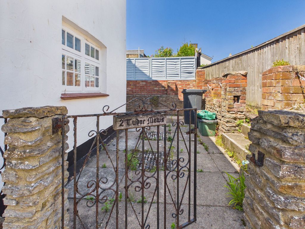 Property photo 3 of 13