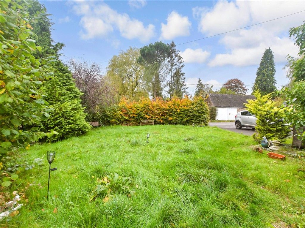 Property photo 1 of 13 Side Photo