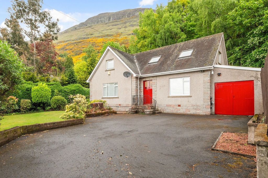Property photo 1 of 25