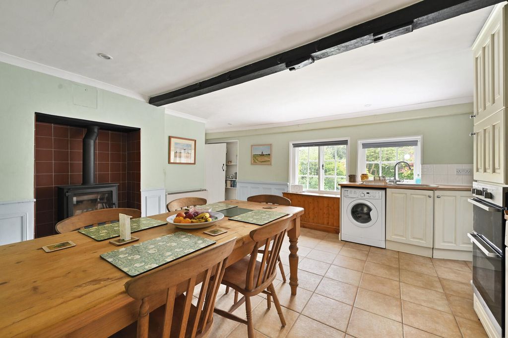 Property photo 3 of 22 Kitchen
