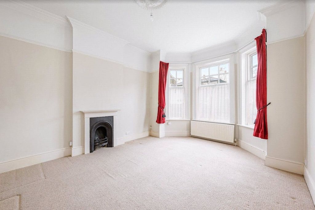 Property photo 3 of 17 12.Jpg