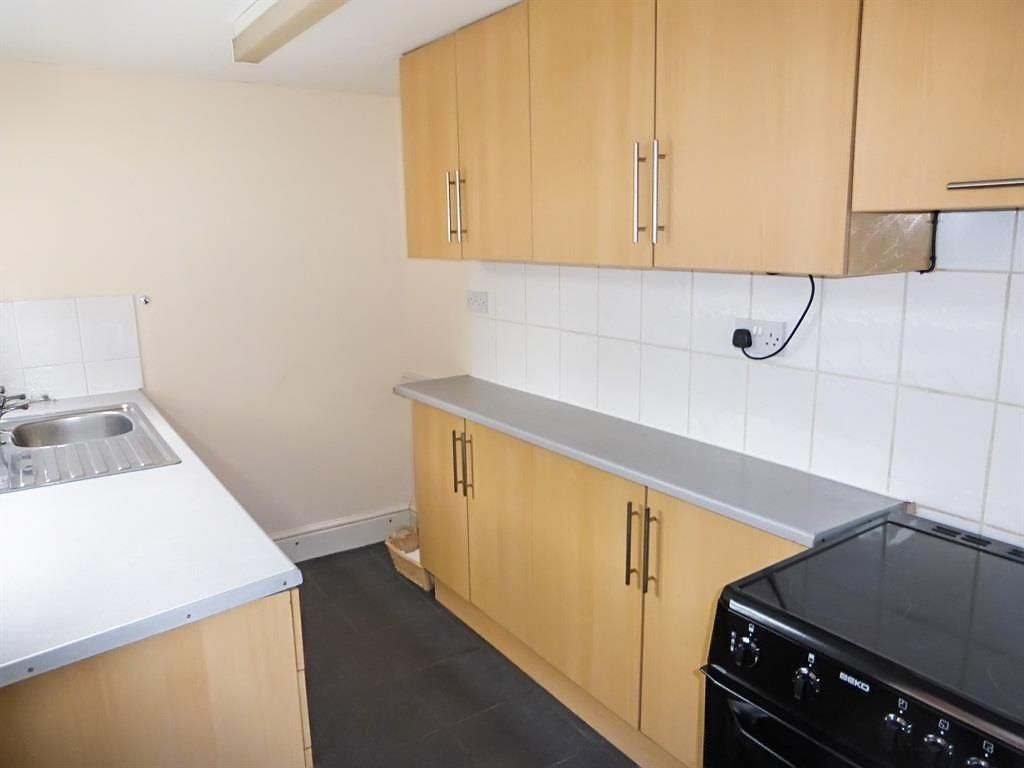 Property photo 2 of 7 Kitchen